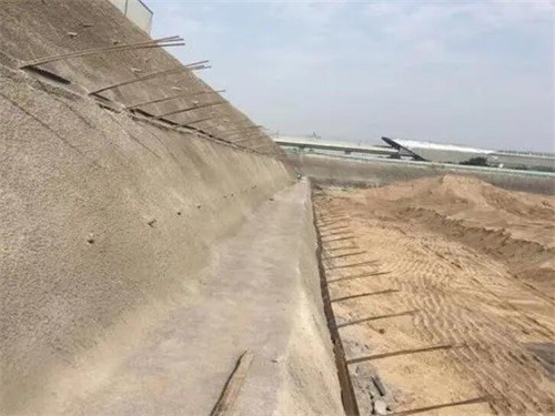 越城河道边坡加固